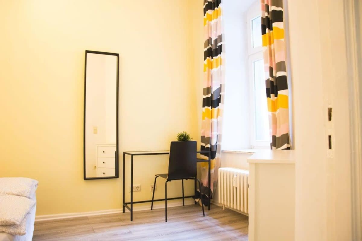Family Apartment Moabit Берлин Екстериор снимка